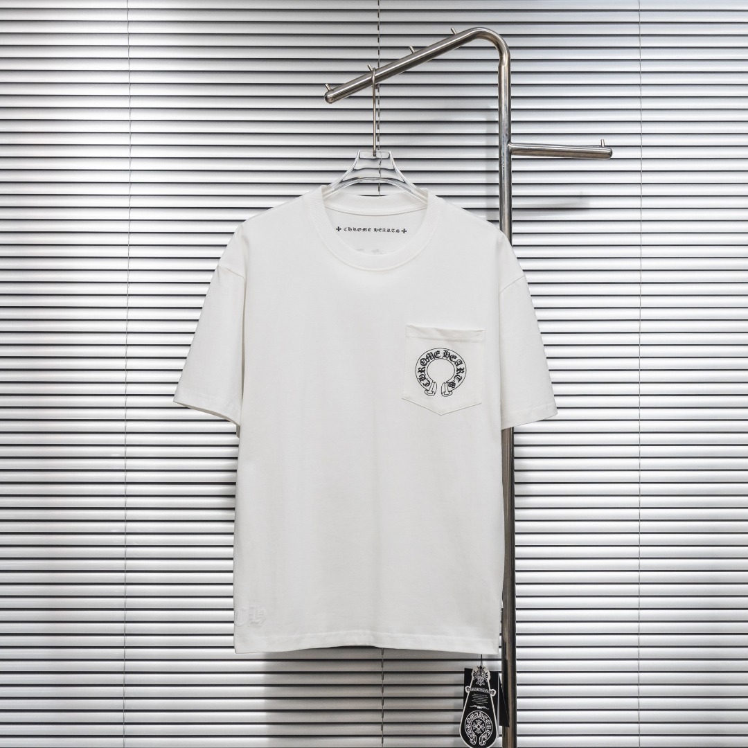 Chrome Hearts 款式：克罗心CH梵文马蹄小口袋植绒印花工艺短袖