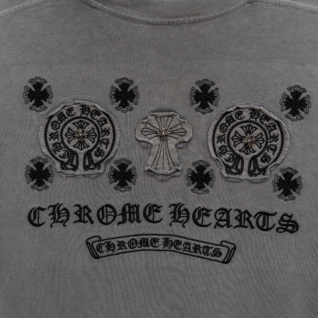Chrome Hearts 款式：克罗心CH梵文马蹄贴布做旧水洗重工艺短袖