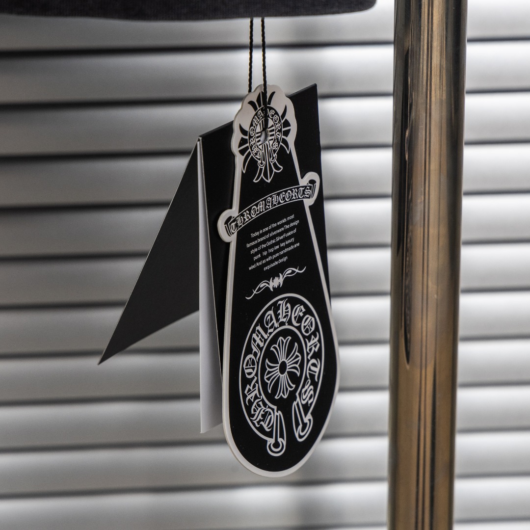 Chrome Hearts 款式：克罗心CH梵文马蹄贴布做旧水洗重工艺短袖