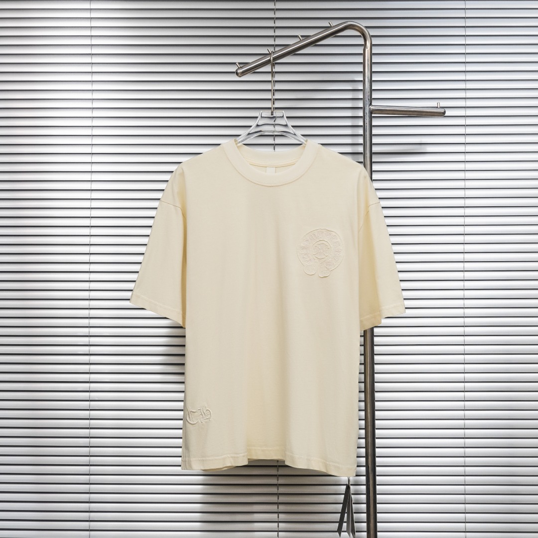 Chrome Hearts 款式：克罗心CH梵文马蹄贴布金属十字架工艺短袖
