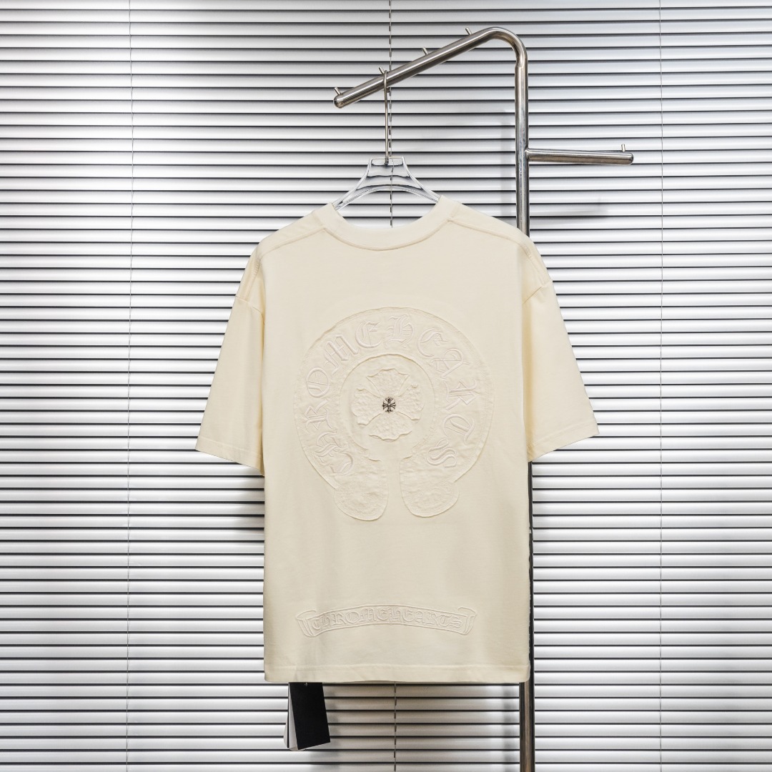 Chrome Hearts 款式：克罗心CH梵文马蹄贴布金属十字架工艺短袖