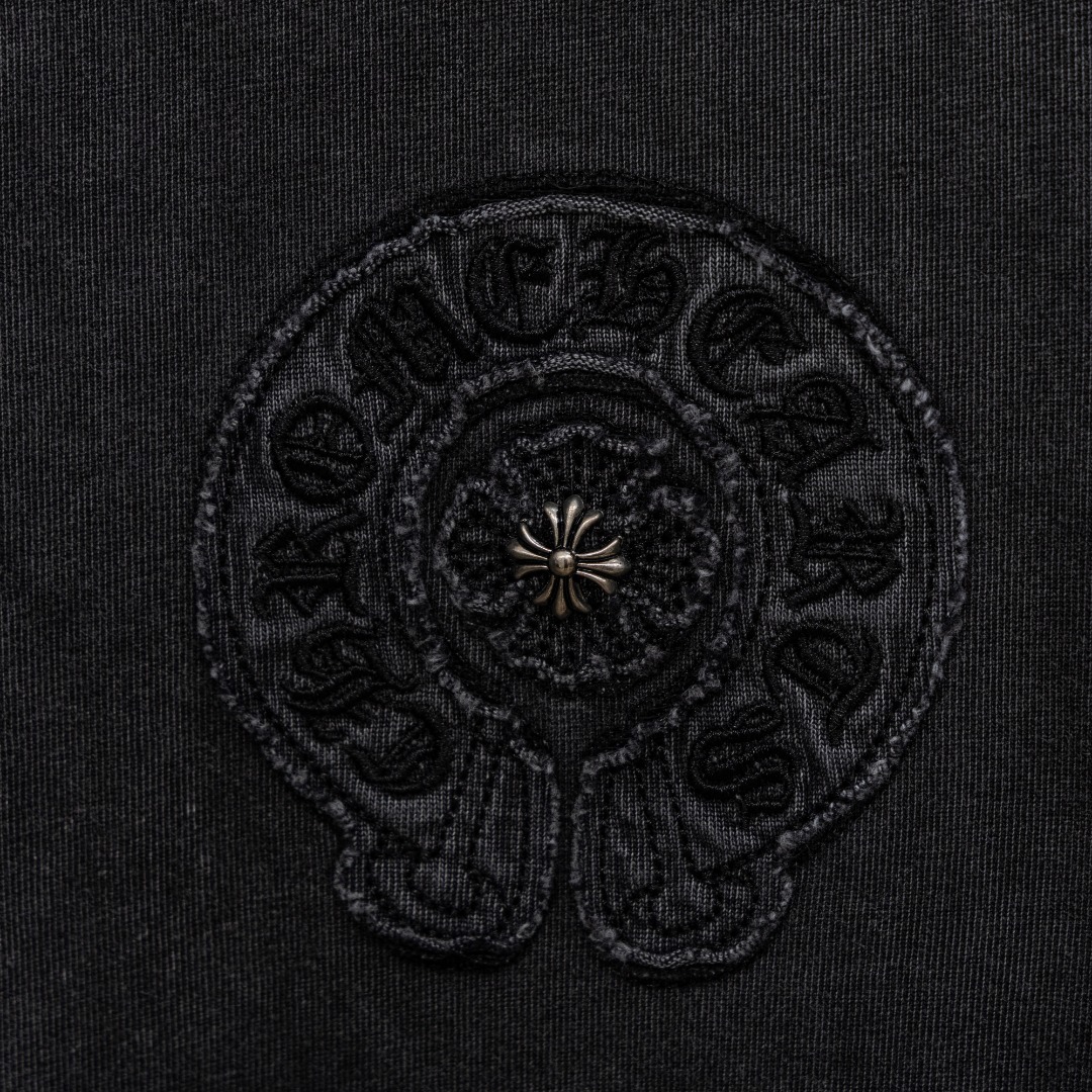 Chrome Hearts 款式：克罗心CH满印梵文马蹄刺绣重工水洗工艺短袖