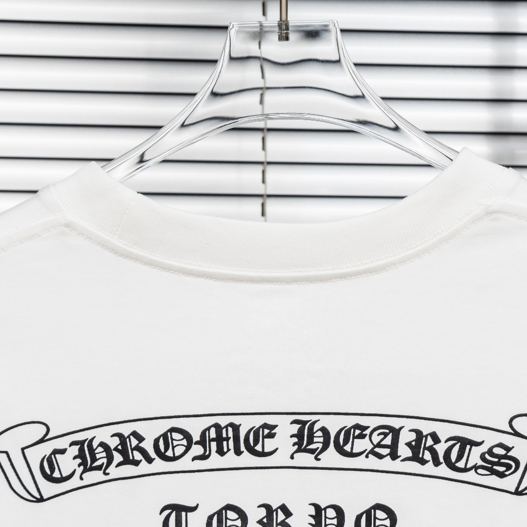 Chrome Hearts 款式：克罗心CH梵文小口袋植绒印花工艺短袖