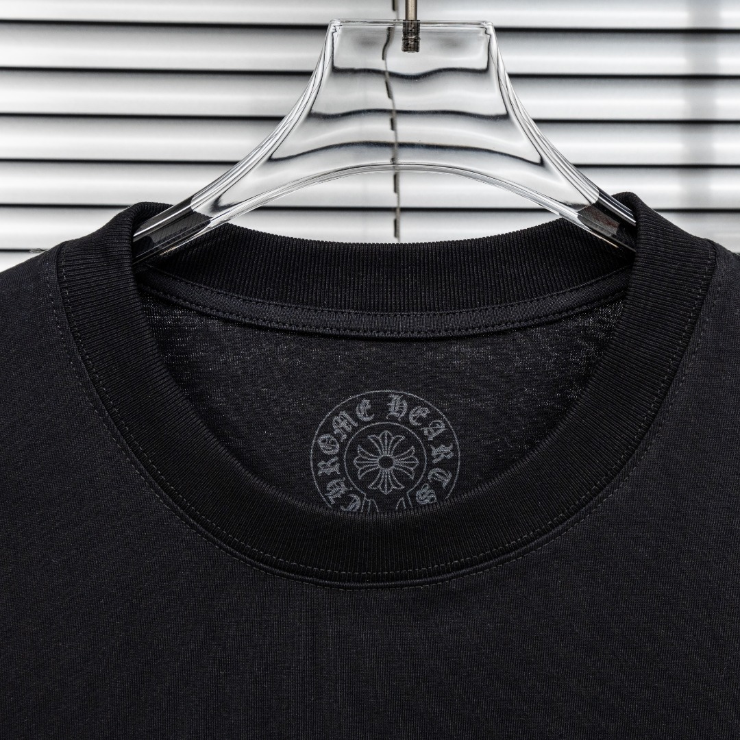 Chrome Hearts 款式：克罗心CH梵文小口袋植绒印花工艺短袖