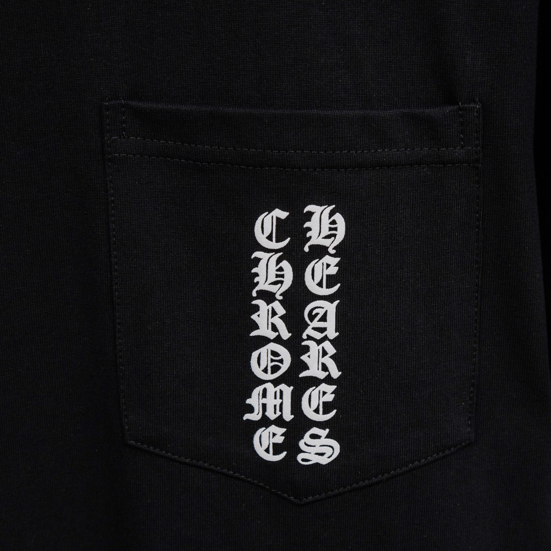Chrome Hearts 款式：克罗心CH梵文小口袋植绒印花工艺短袖