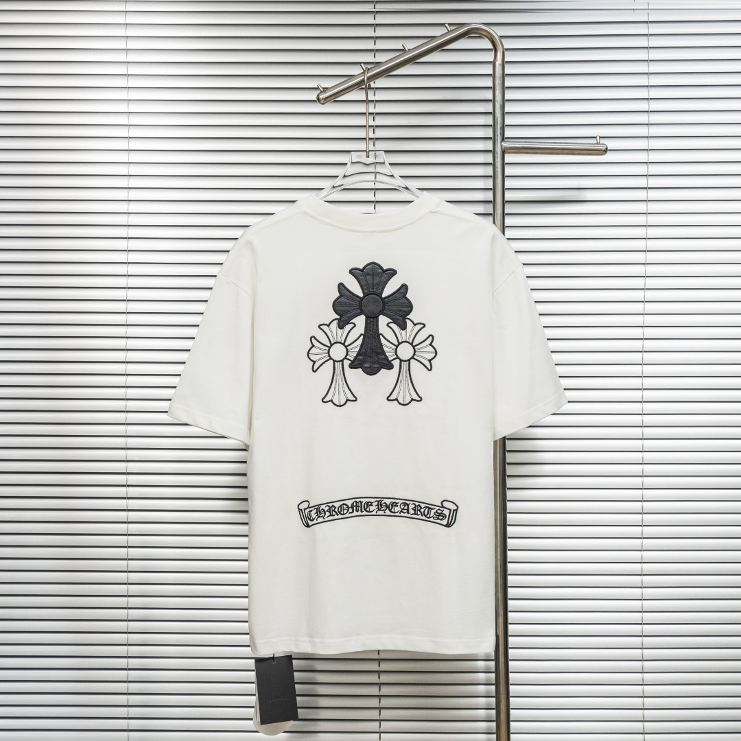 Chrome Hearts 款式：克罗心CH梵文十字架贴布皮标工艺短袖