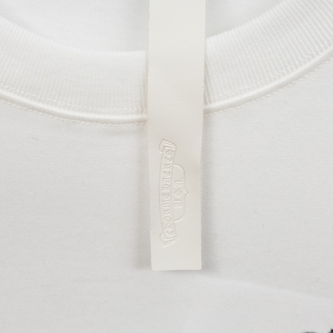 Chrome Hearts 款式：克罗心CH梵文十字架彩色刺绣工艺短袖