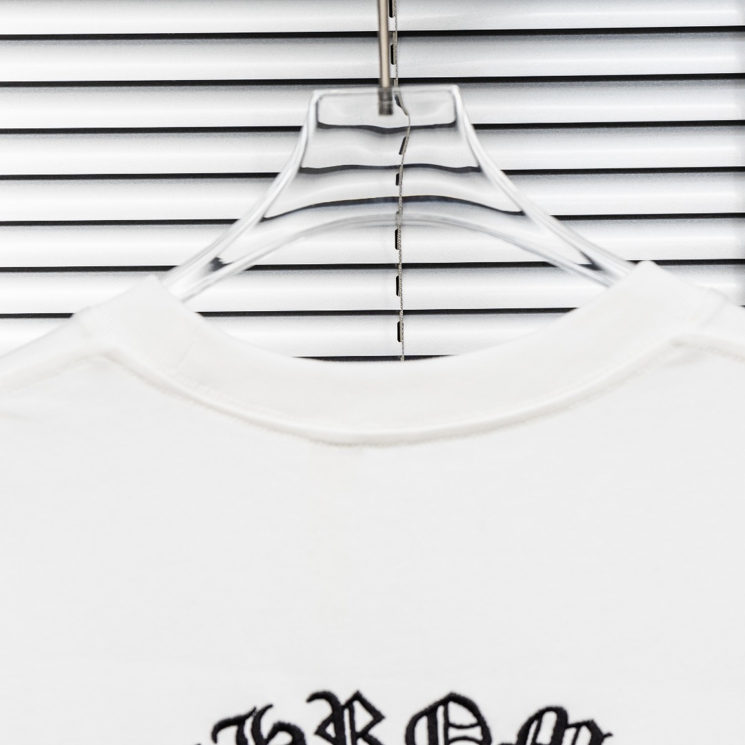 Chrome Hearts 款式：克罗心CH梵文十字架彩色刺绣工艺短袖
