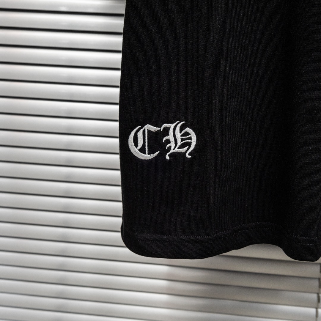 Chrome Hearts 款式：克罗心CH梵文十字架彩色刺绣工艺短袖