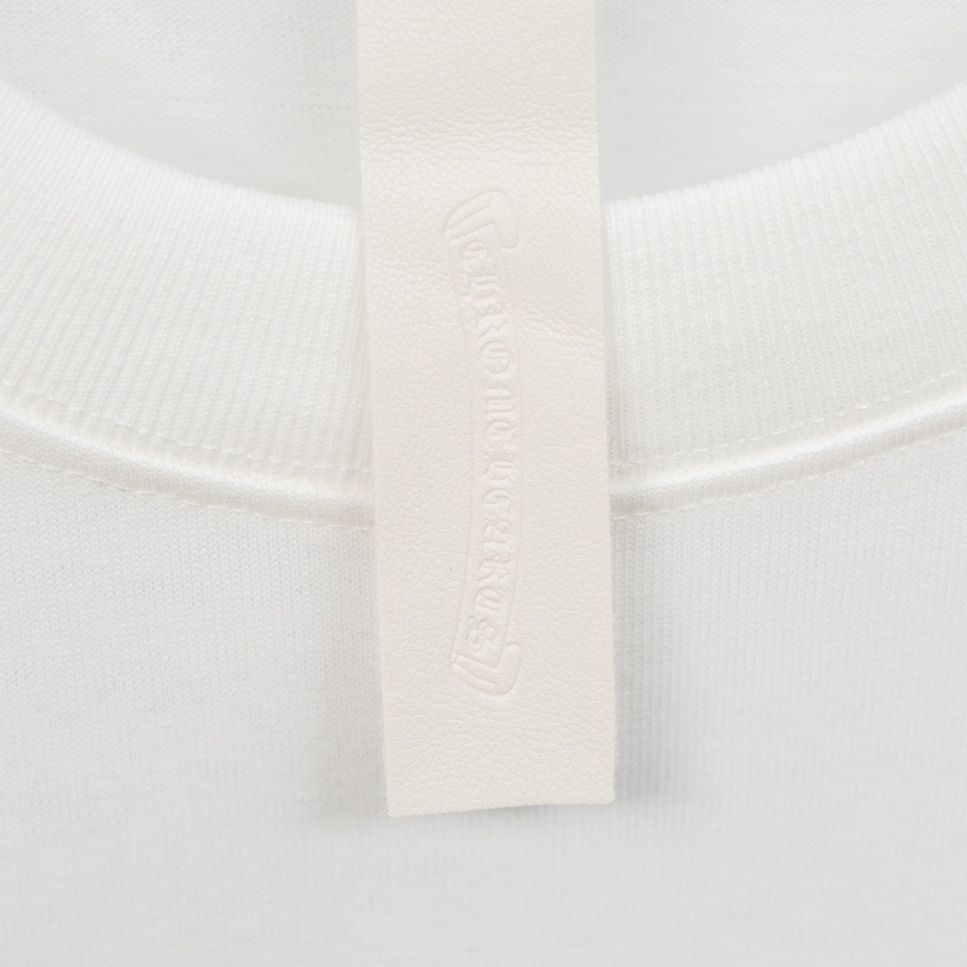 Chrome Hearts 款式：克罗心CH梵文十字架彩色马蹄刺绣工艺短袖