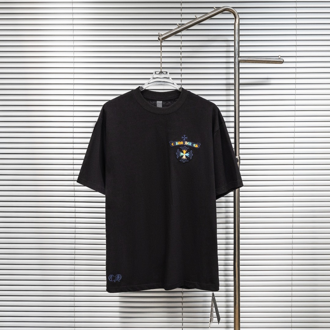 Chrome Hearts 款式：克罗心CH梵文十字架彩色马蹄刺绣工艺短袖
