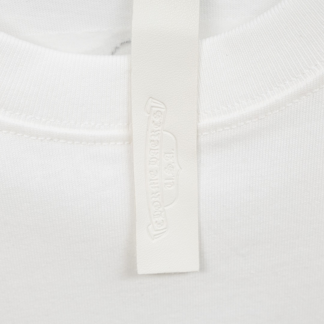 Chrome Hearts 款式：克罗心CH十字架定制皮标工艺短袖
