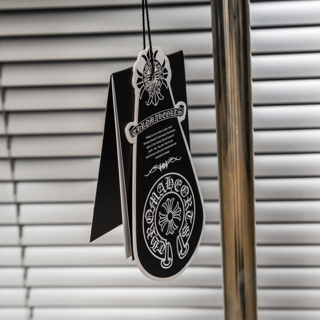 Chrome Hearts 款式：克罗心CH十字架定制皮标工艺短袖