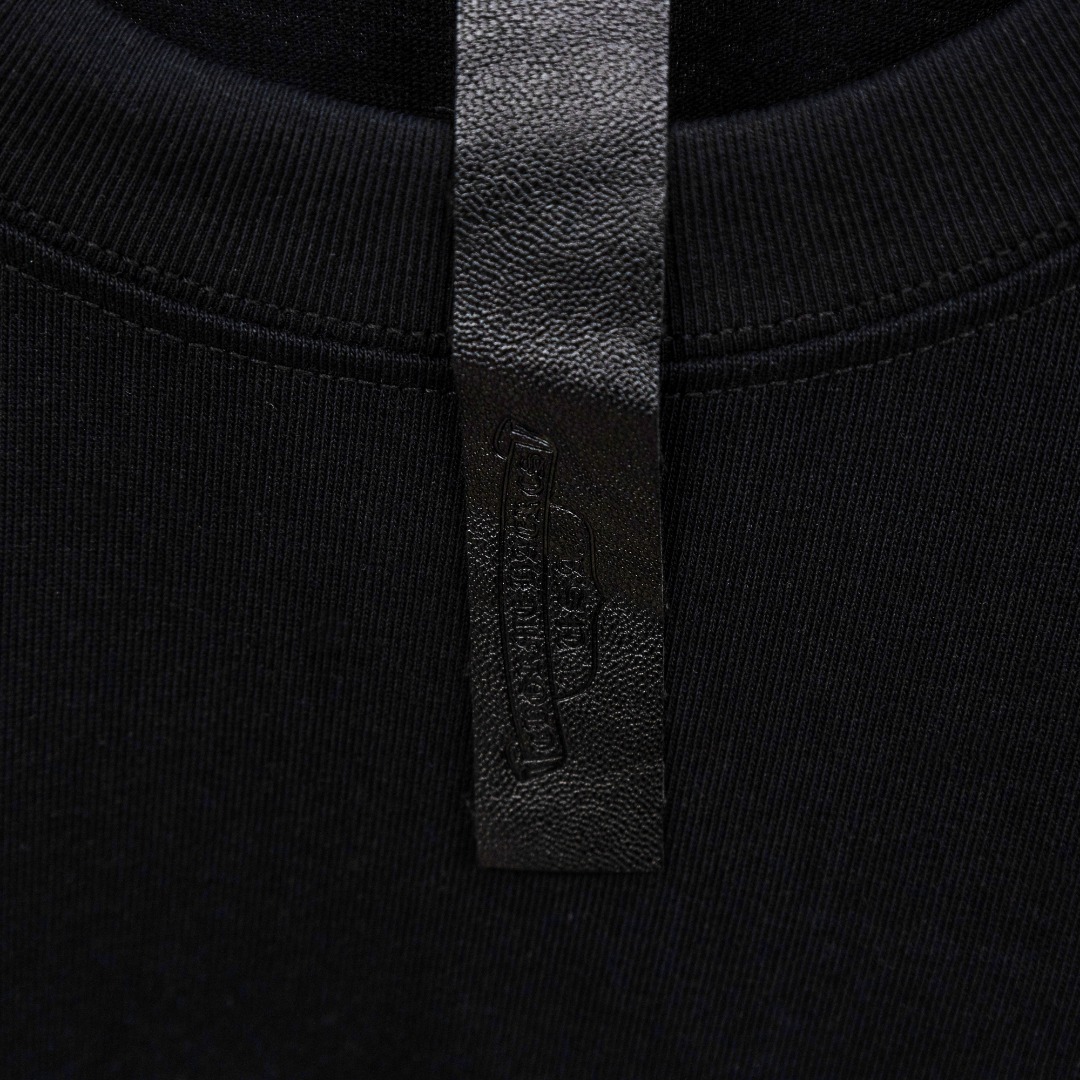 Chrome Hearts 款式：克罗心CH十字架定制皮标工艺短袖
