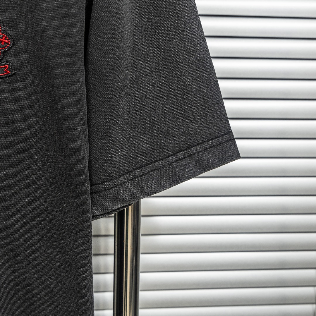 Chrome Hearts 款式：克罗心CH十字架做旧水洗扎染重工艺短袖