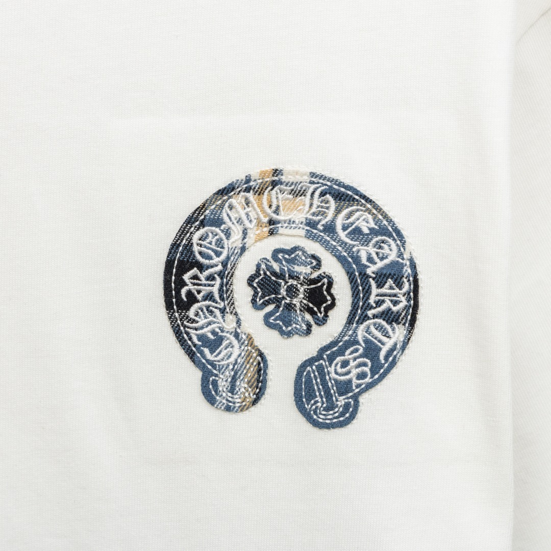 Chrome Hearts 款式：克罗心CH十字架马蹄格纹刺绣工艺短袖