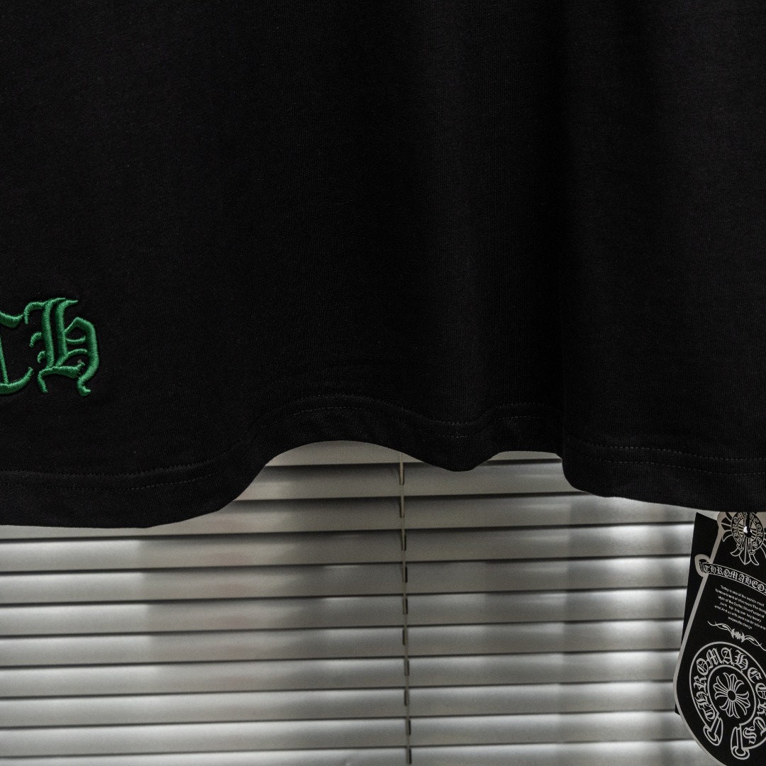 Chrome Hearts 款式：克罗心CH十字架马蹄格纹刺绣工艺短袖