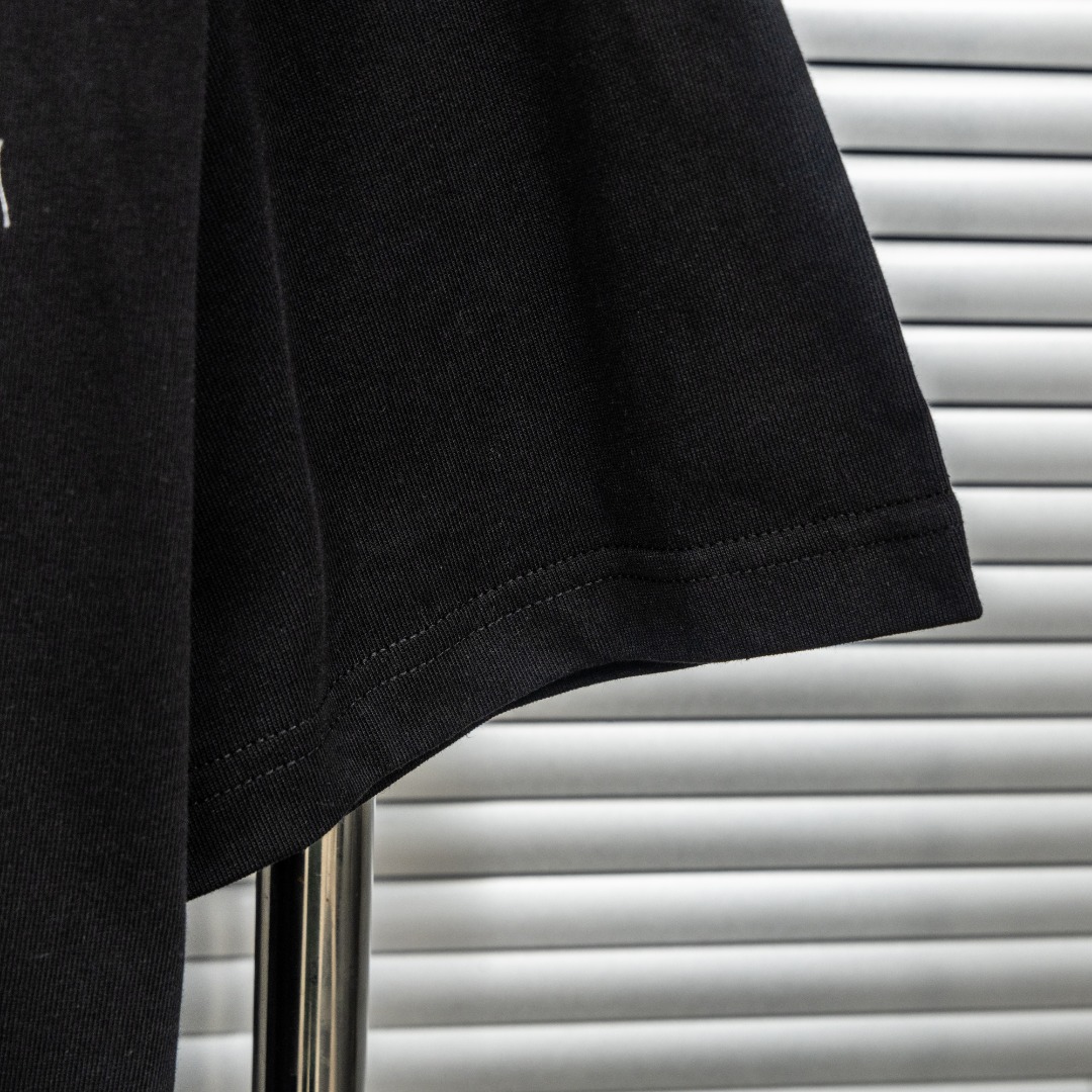 Chrome Hearts 款式：克罗心CH十字架马蹄格纹刺绣工艺短袖