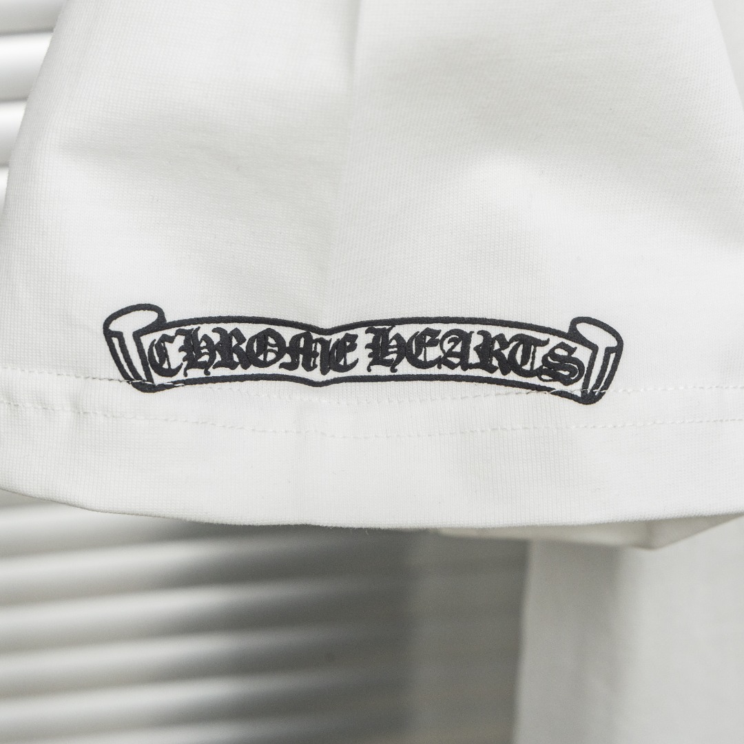 Chrome Hearts 款式：克罗心CH十字架梵文骨刺印花植绒工艺短袖