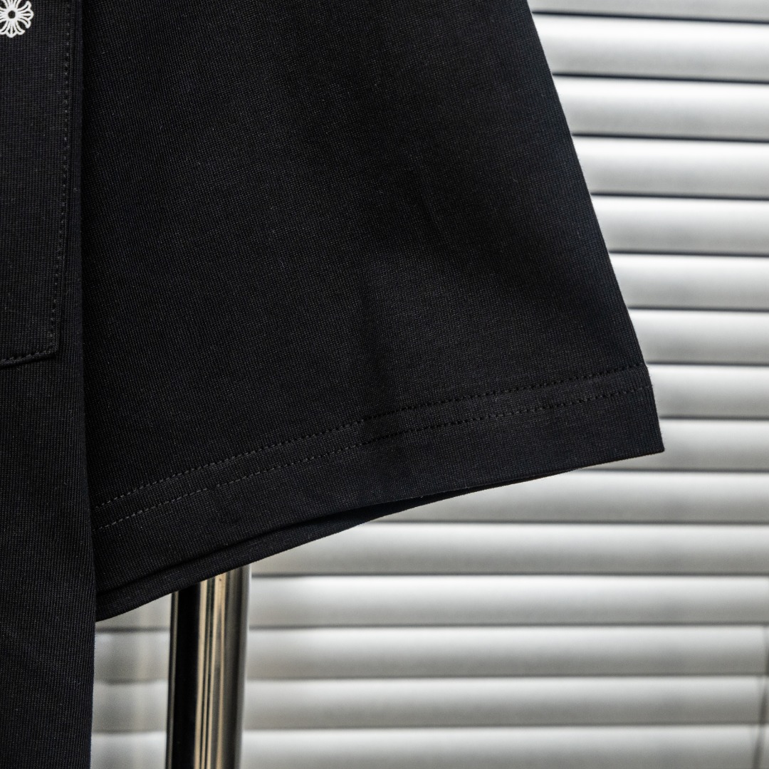 Chrome Hearts 款式：克罗心CH十字架梵文骨刺印花植绒工艺短袖