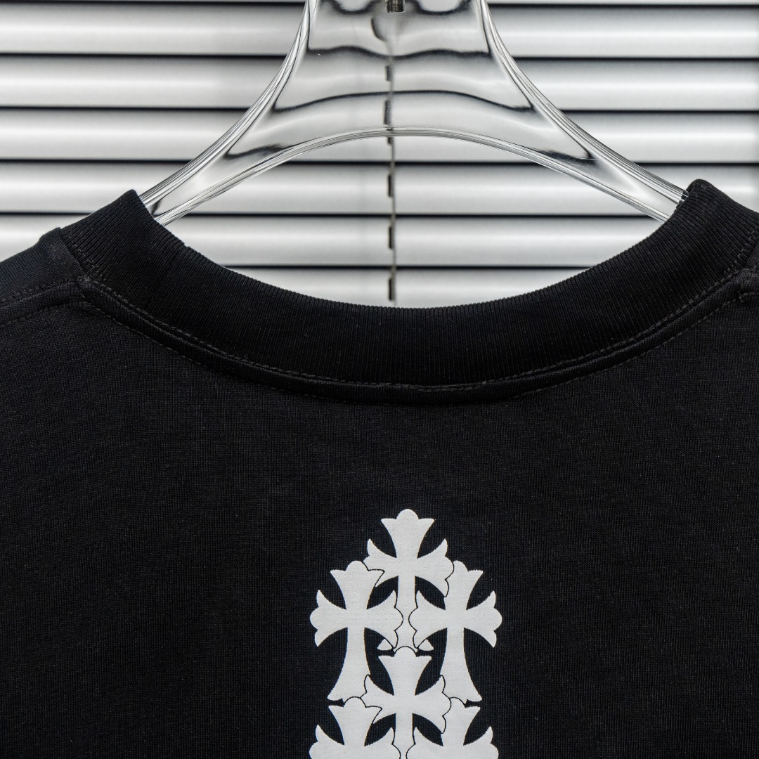 Chrome Hearts 款式：克罗心CH十字架梵文骨刺印花植绒工艺短袖