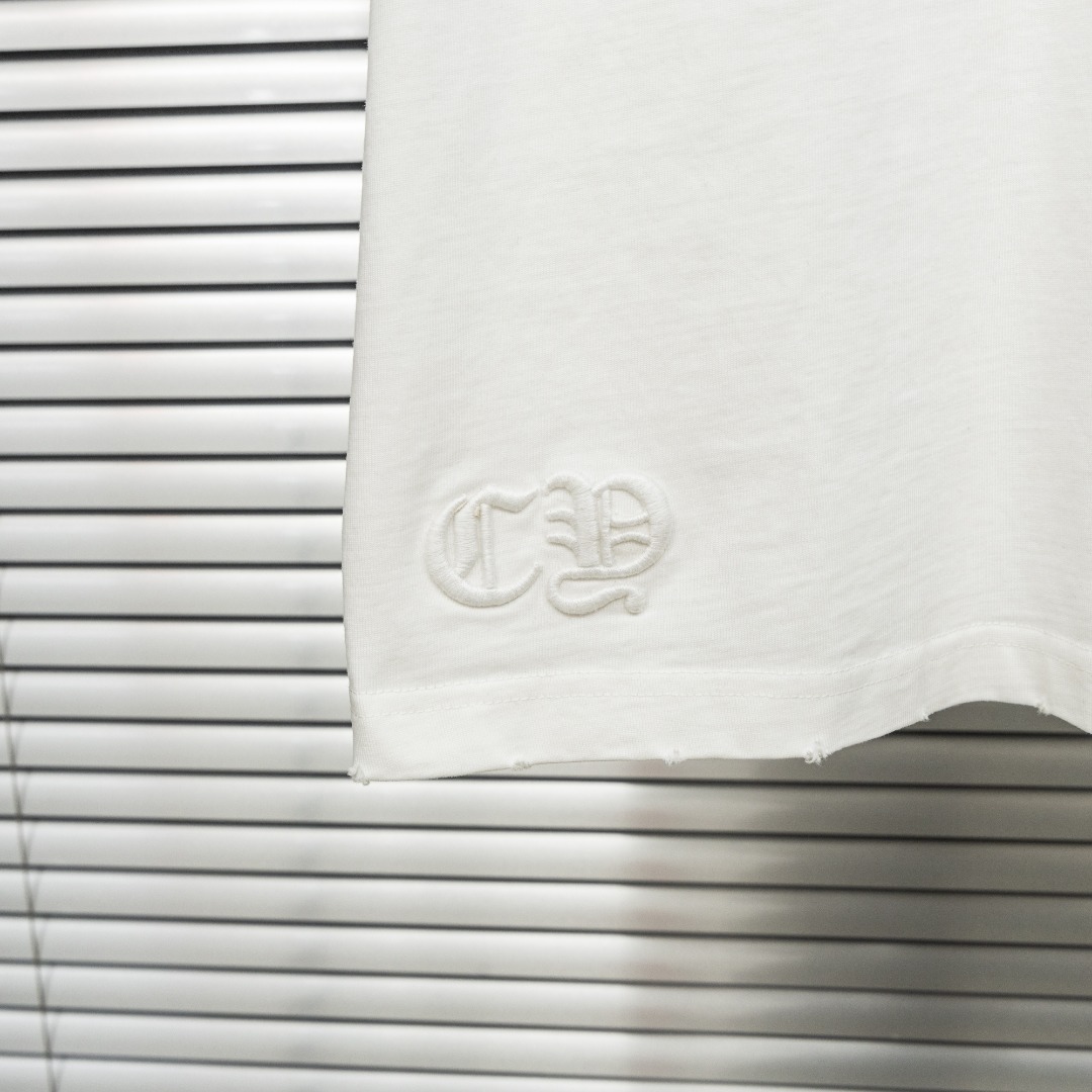 Chrome Hearts 款式：克罗心CH十字架破洞毛边贴布定制金属多工艺短袖