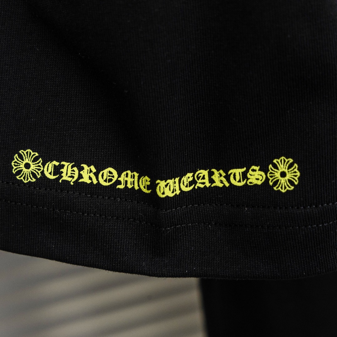 Chrome Hearts 款式：克罗心CH十字架梵文植绒印花多工艺短袖