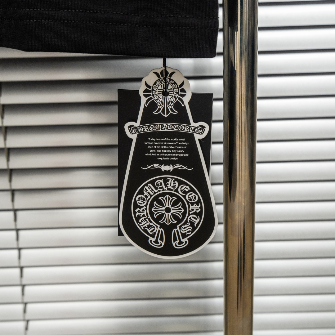 Chrome Hearts 款式：克罗心CH十字架马蹄贴布刺绣定制金属多工艺短袖