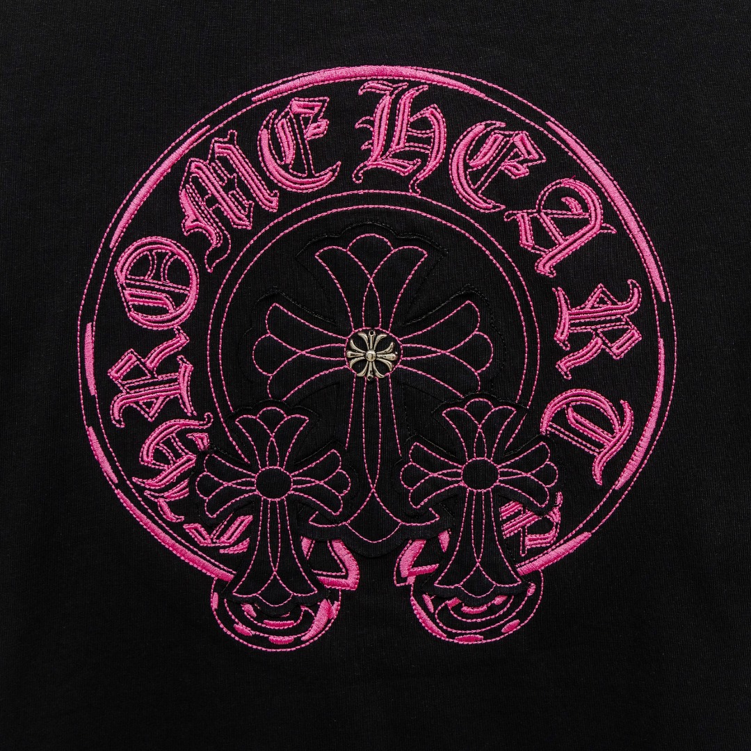 Chrome Hearts 款式：克罗心CH十字架马蹄贴布刺绣定制金属多工艺短袖