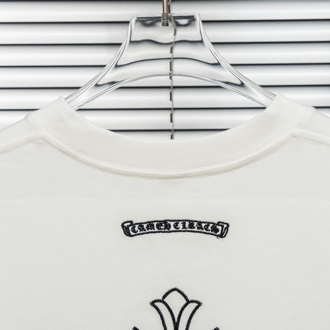 Chrome Hearts 款式：克罗心CH十字架马蹄刺绣内置格纹贴布多工艺短袖