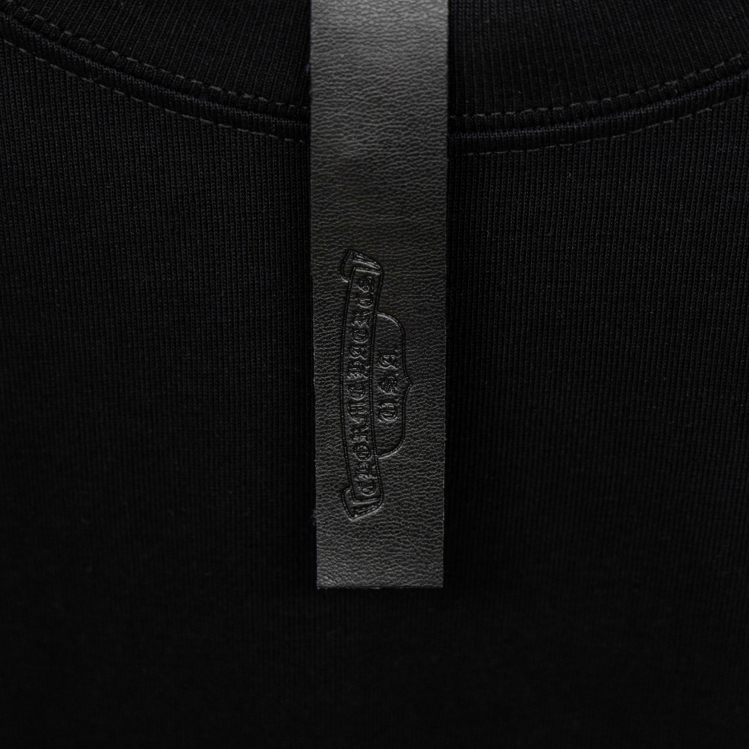 Chrome Hearts 款式：克罗心CH十字架马蹄刺绣内置格纹贴布多工艺短袖
