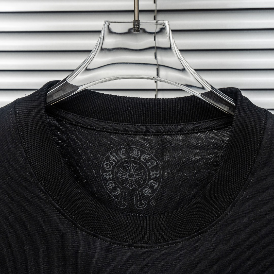 Chrome Hearts 款式：克罗心CH十字架梵文小口袋工艺短袖