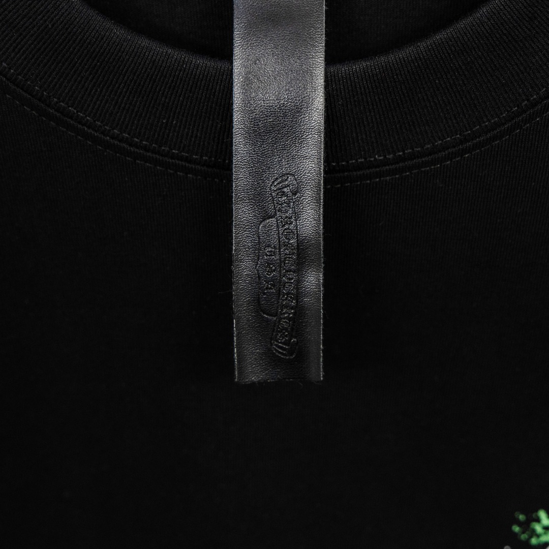 Chrome Hearts 款式：克罗心CH十字架梵文马蹄多色印花工艺短袖