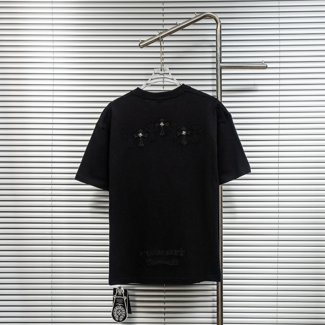 Chrome Hearts 款式：克罗心CH金属十字架定制皮标刺绣工艺短袖