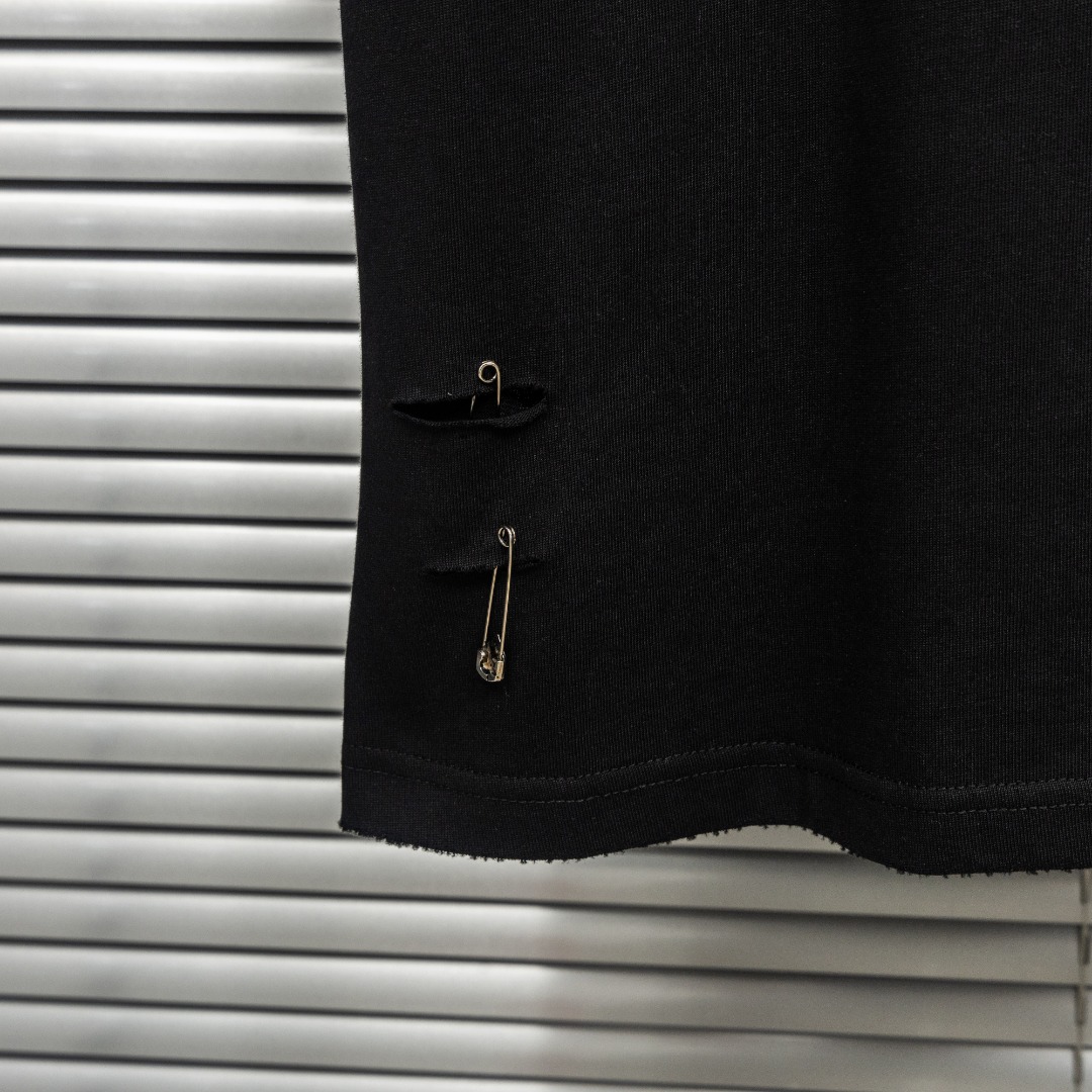 Chrome Hearts 款式：克罗心CH十字架围脖链条工艺短袖