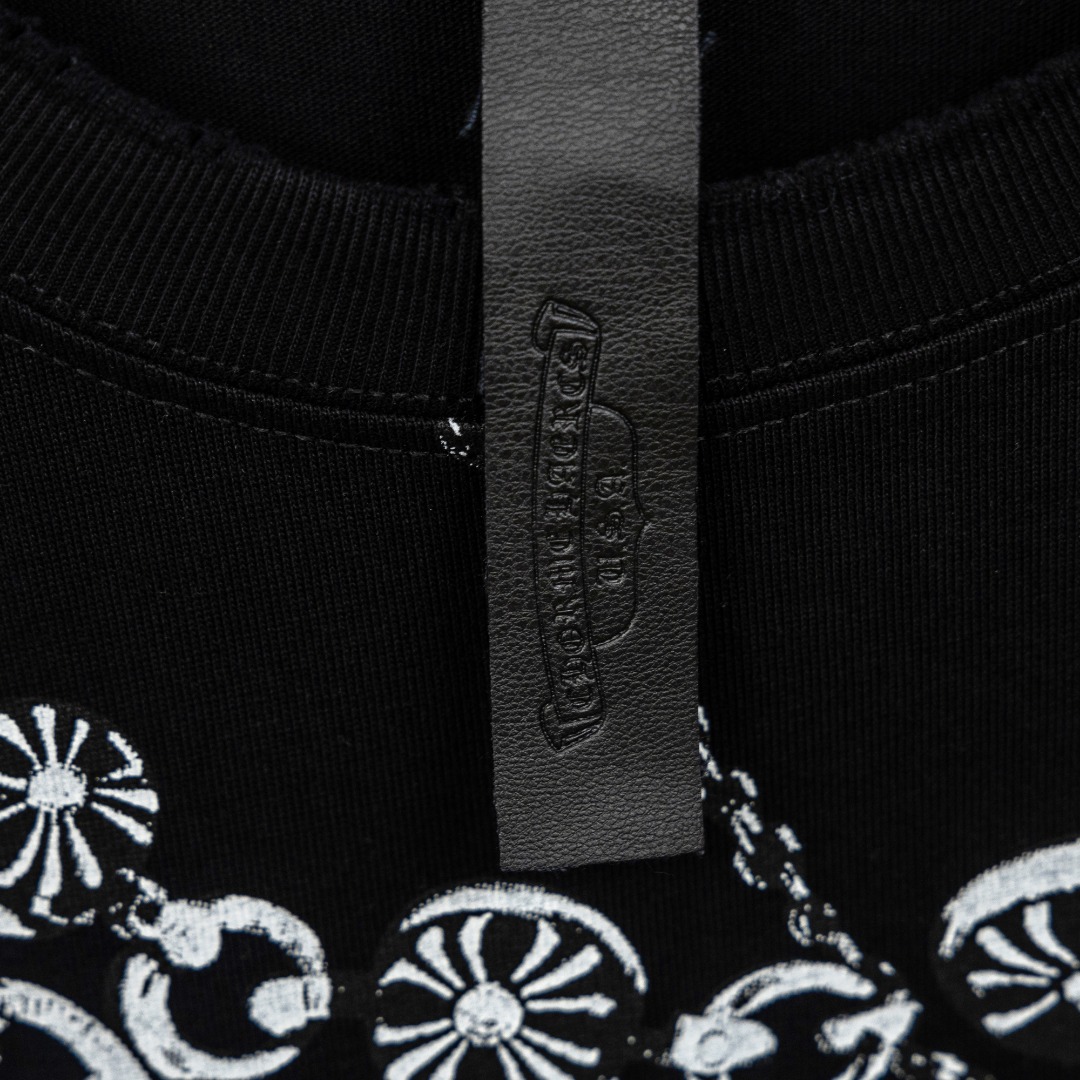 Chrome Hearts 款式：克罗心CH十字架围脖链条工艺短袖