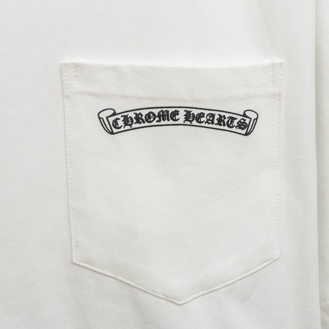 Chrome Hearts 款式：克罗心CH小口袋满印梵文植绒工艺短袖