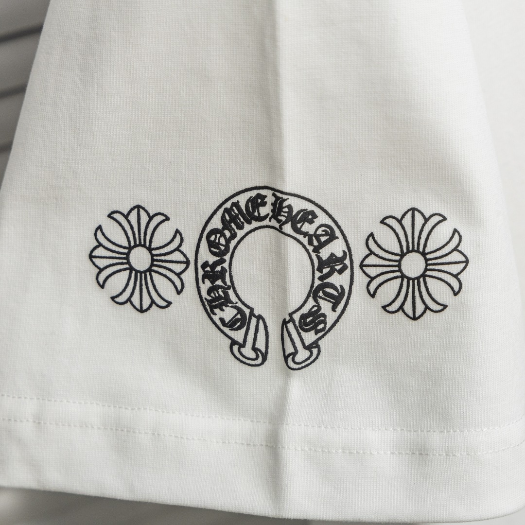 Chrome Hearts 款式：克罗心CH小口袋满印梵文植绒工艺短袖