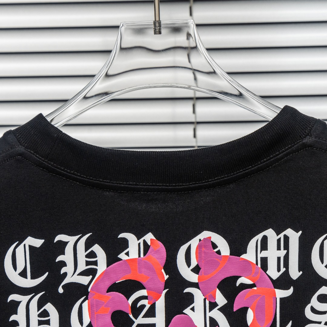 Chrome Hearts 款式：克罗心CH小口袋满印梵文植绒工艺短袖