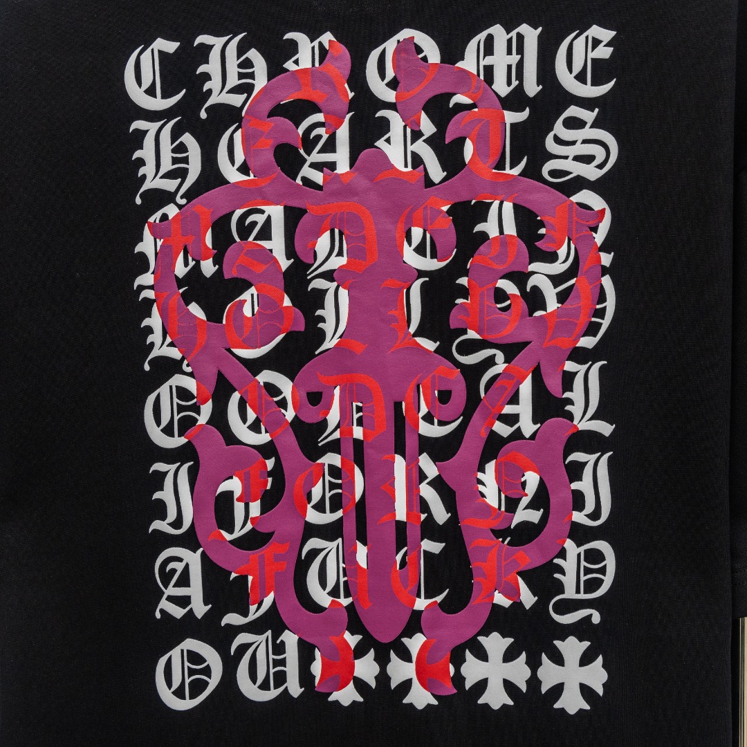 Chrome Hearts 款式：克罗心CH小口袋满印梵文植绒工艺短袖