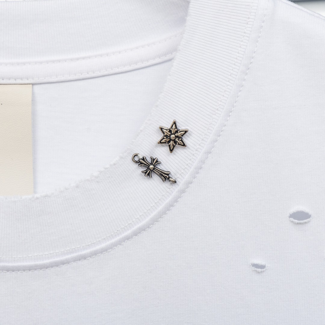 Chrome Hearts 款式：克罗心CH定制十字架金属LOGO破洞背心短袖