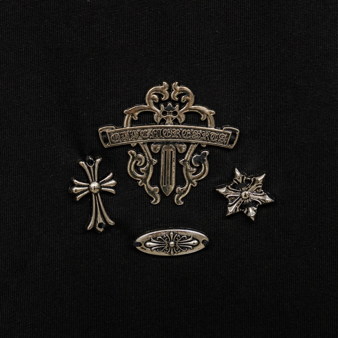 Chrome Hearts 款式：克罗心CH定制十字架金属LOGO破洞背心短袖