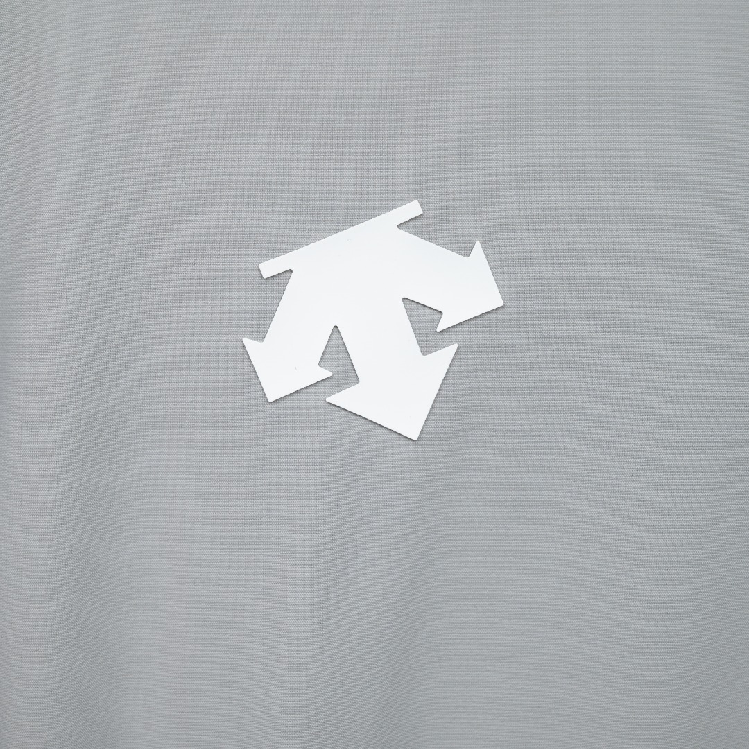 Descente 款式：迪桑特DESCENTE 速干透气防晒服外套