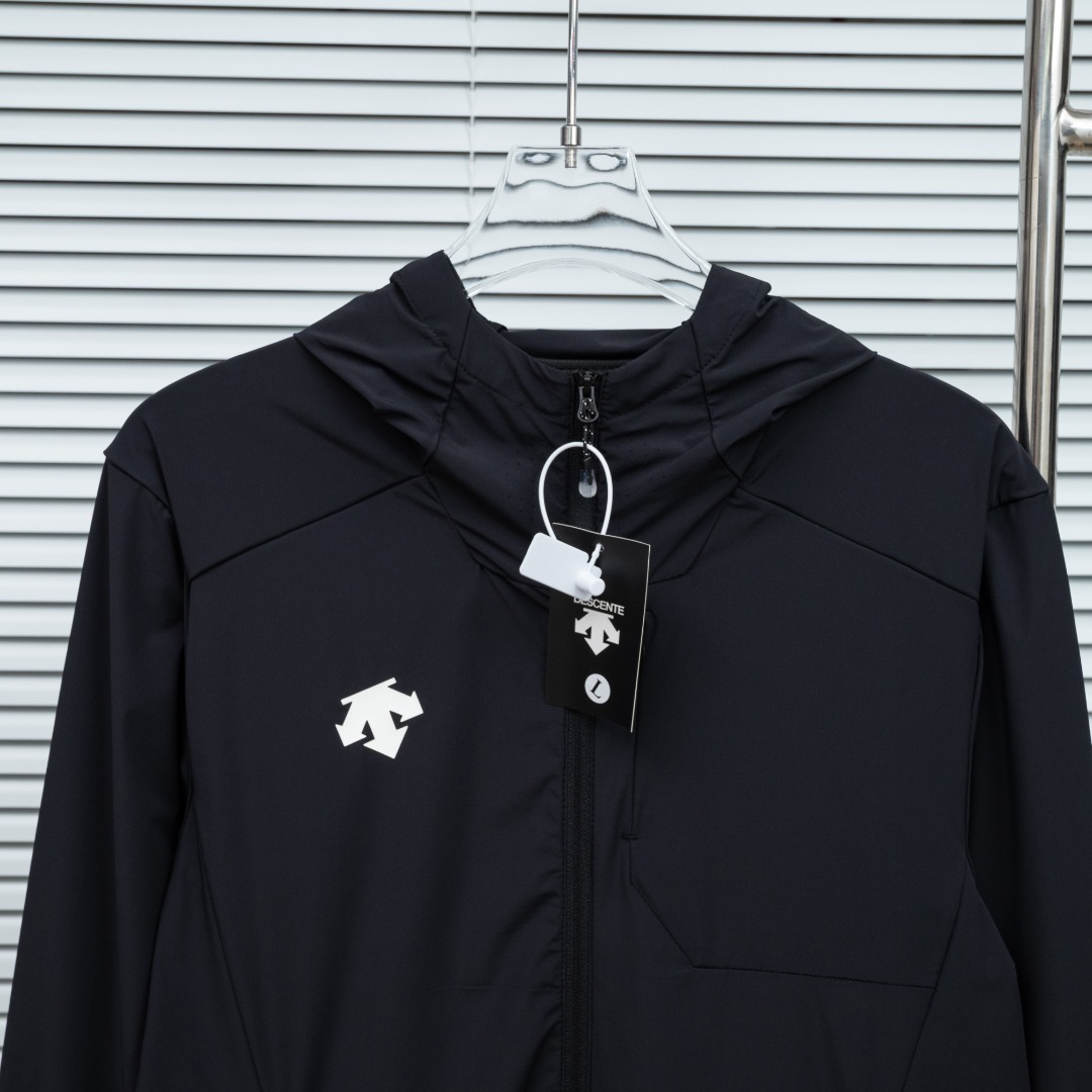 Descente 款式：迪桑特DESCENTE 速干透气防晒服外套