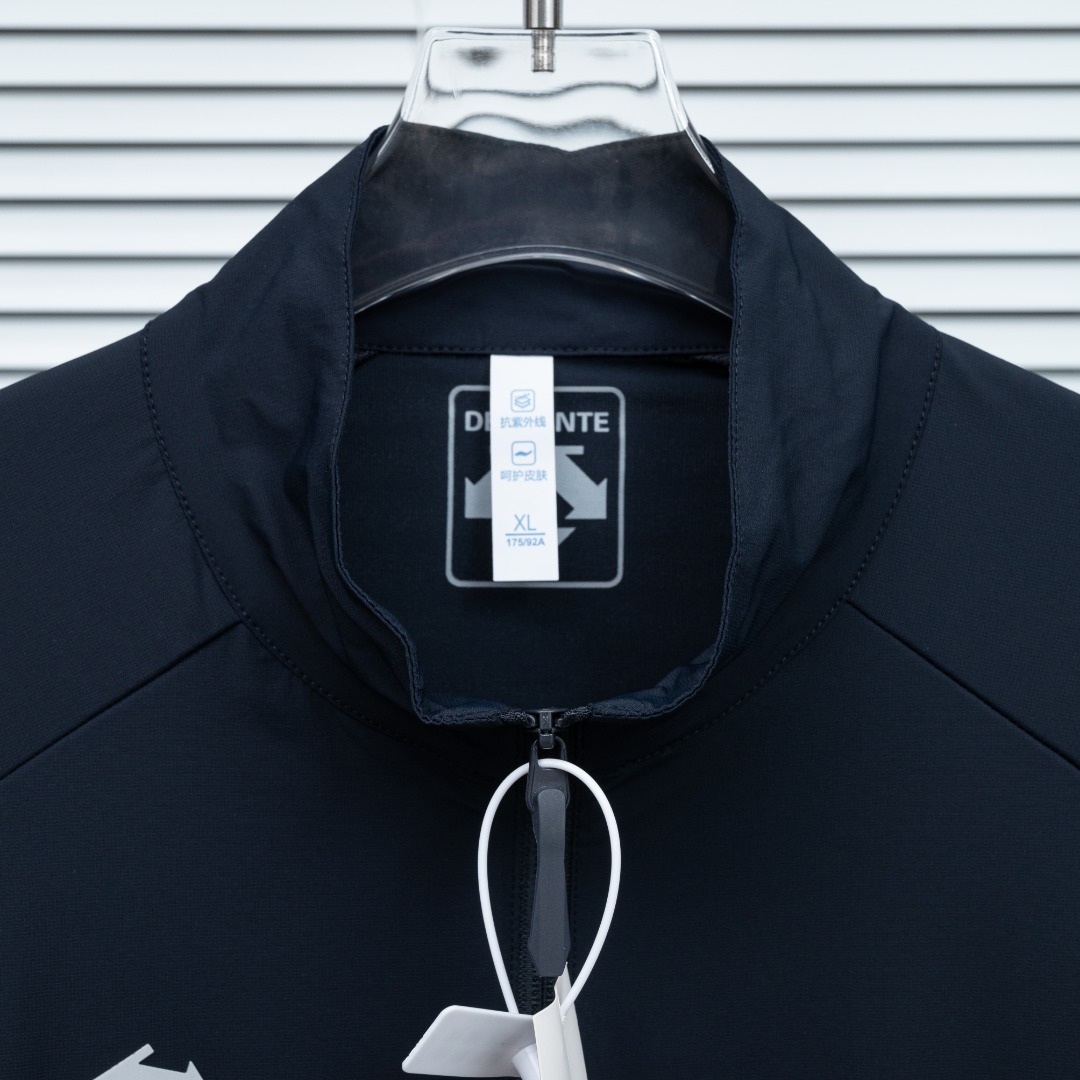 Descente 款式：迪桑特DESENTE速干透气防晒服外套