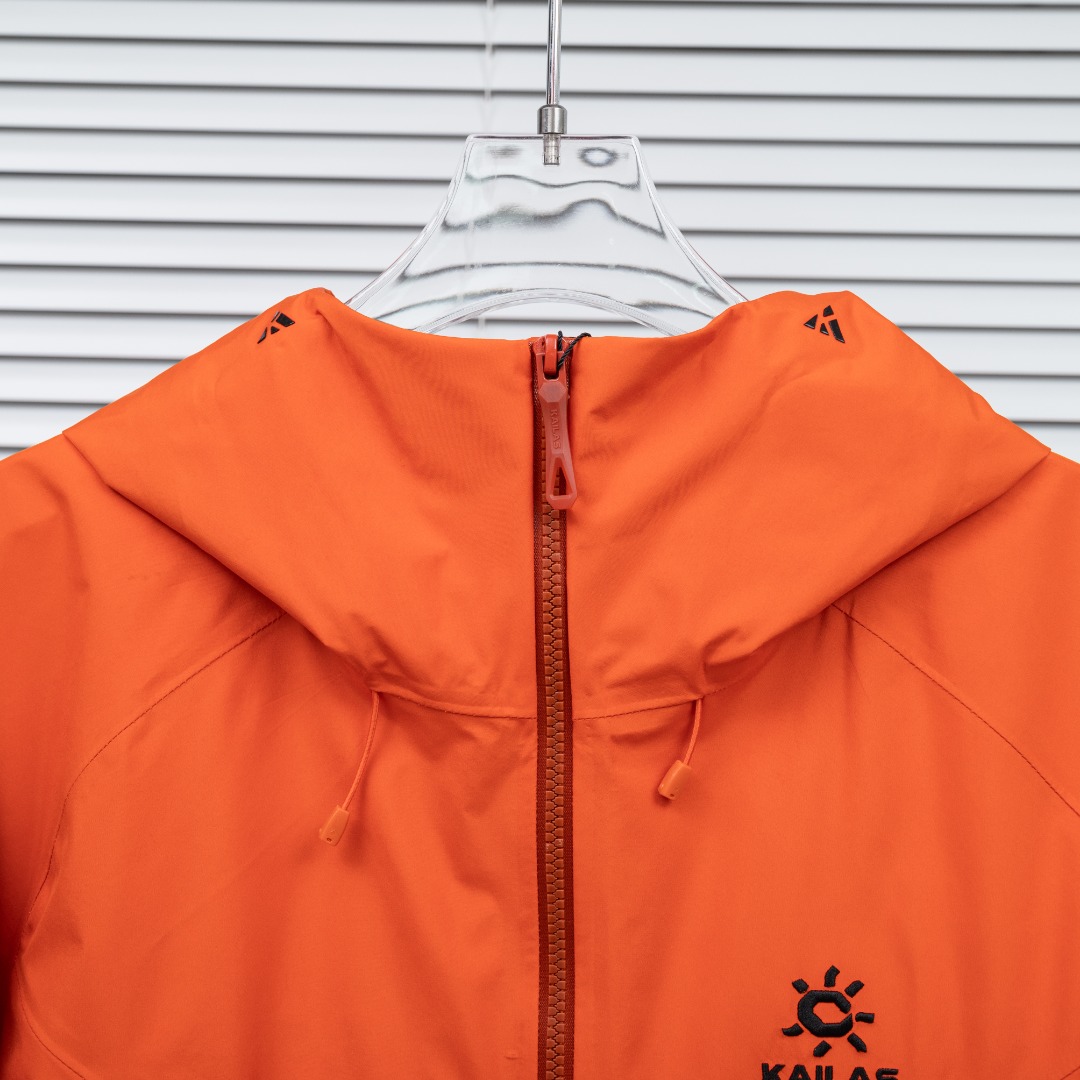Kailas 款式：凯乐石KAILAS MONT X LT 系列户外防水硬壳全压胶冲锋衣外套夹克