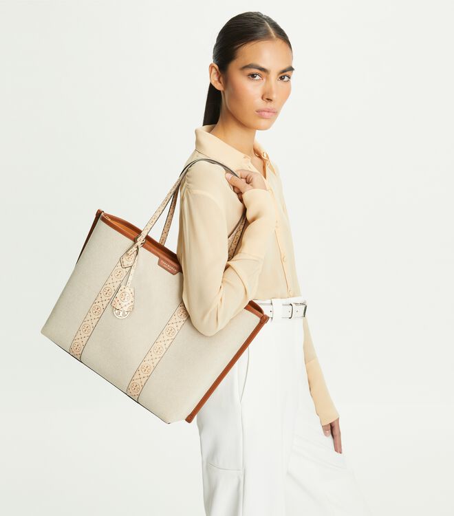 Tory Burch ～大号Perry 托特包兼具实用功能性 这款 Perry 托特包内部设口袋 可整齐收纳随身物件