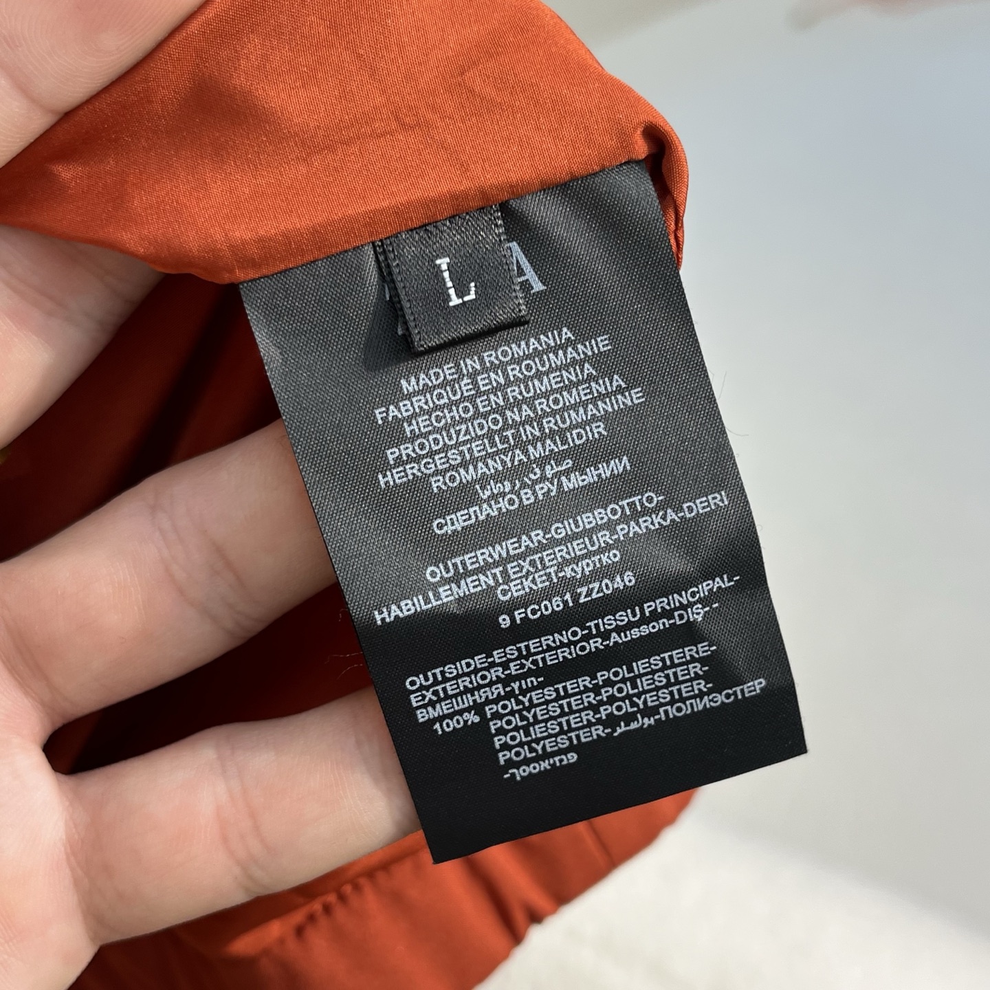 EZ25FW男装春夏新品Motorin 100cc微纤维短夹克!提供了红、白、黑三种经典颜色款式 ，整体