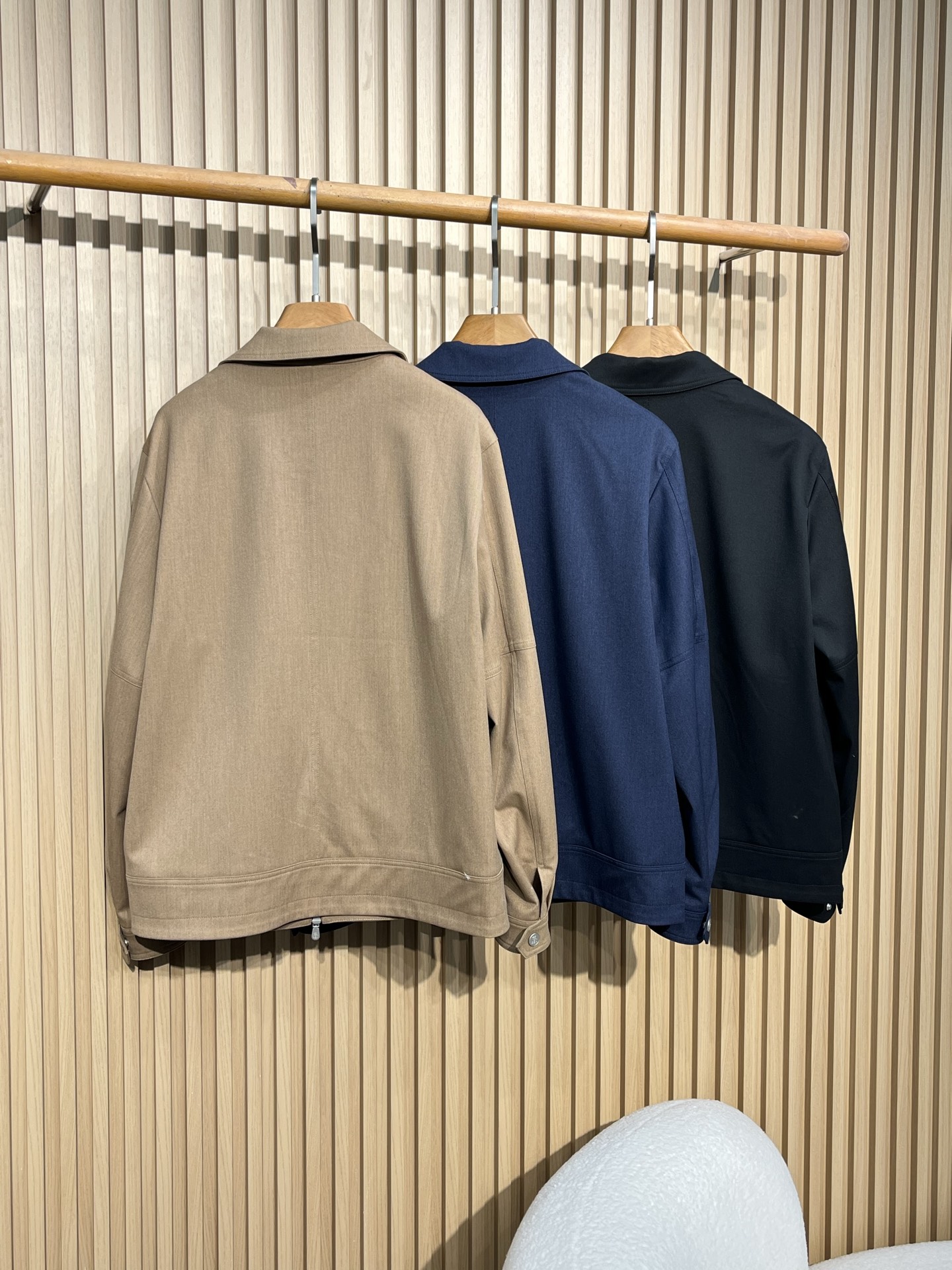 2025 Cotton Mixed Fibre Administrative Jacket in Three Classic Colors: Light Curry, Black, and Hidden Blue - 图片 2