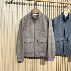 lP🆕75FW秋冬新款老钱风经典男士商务休闲立领薄棉夹克外套.!贸易公司渠道臻品,在面料选取和工艺方面都 lP🆕75FW秋冬新款老钱风经典男士商务休闲立领薄棉夹克外套.!贸易公司渠道臻品,在面料选取和工艺方面都
